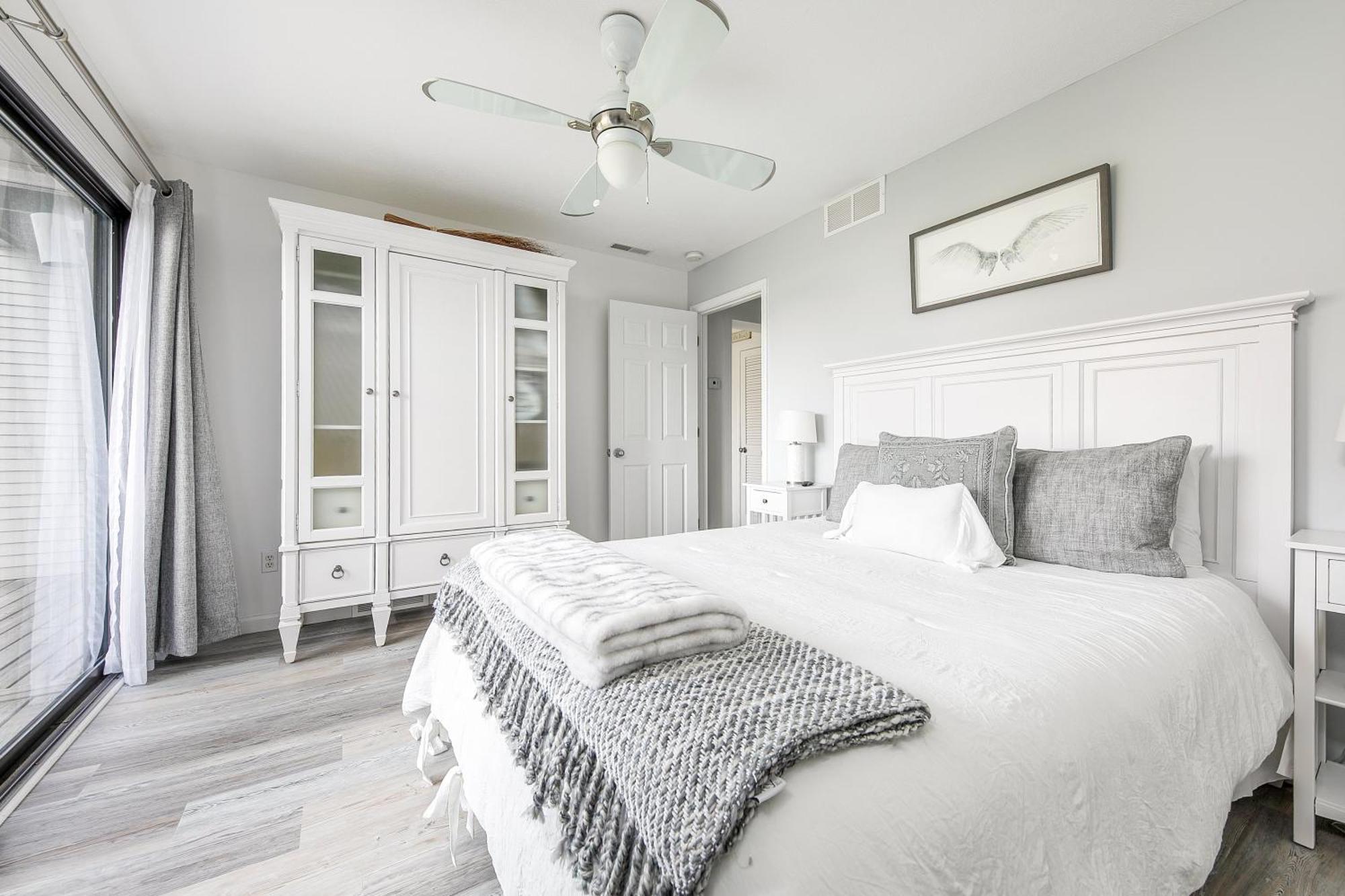 Gorgeous 2 Bedroom Lake View Condo Traverse City Buitenkant foto
