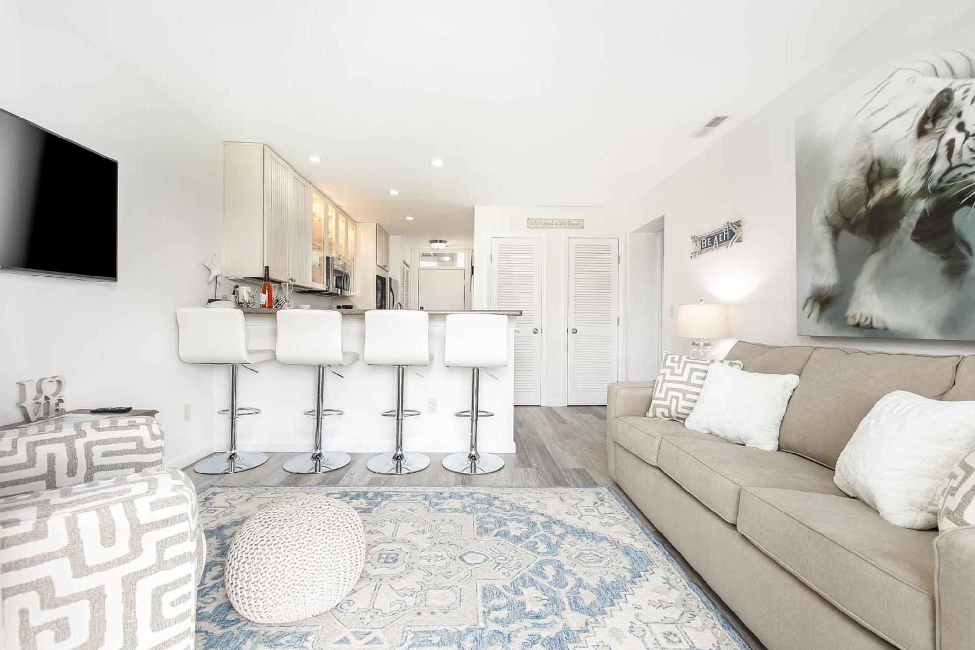 Gorgeous 2 Bedroom Lake View Condo Traverse City Buitenkant foto
